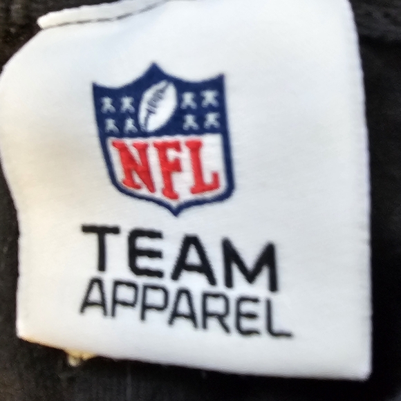 NFL Team Apparel Pittsburgh Steelers Short Sleeve T-Shirt & Steelers Bev Koozie - Picture 9 of 10